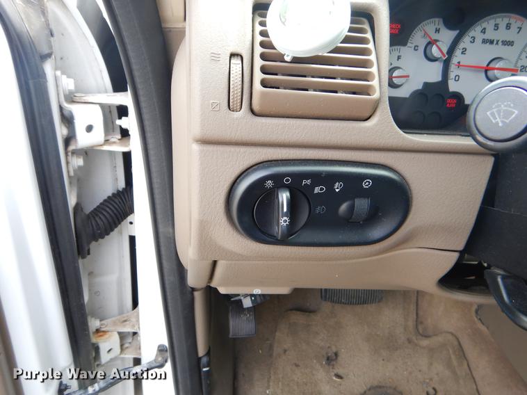 image for item FH9284 2004 Mercury Mountaineer SUV