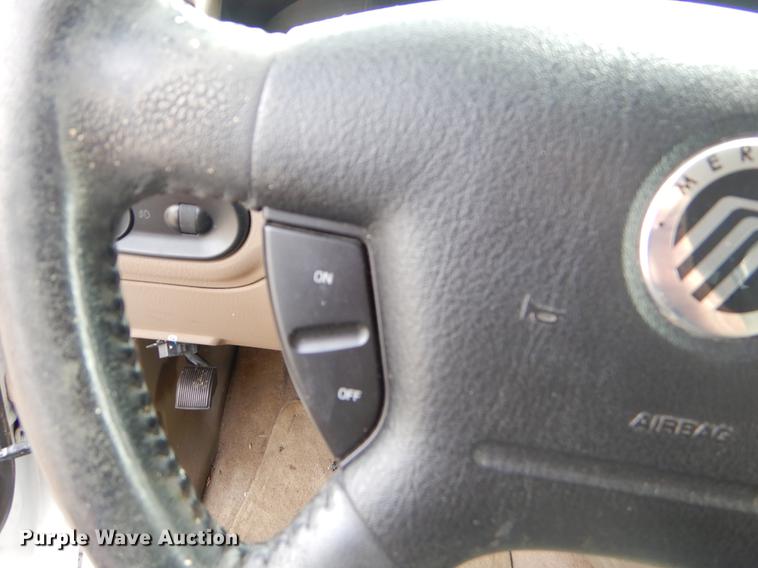 image for item FH9284 2004 Mercury Mountaineer SUV