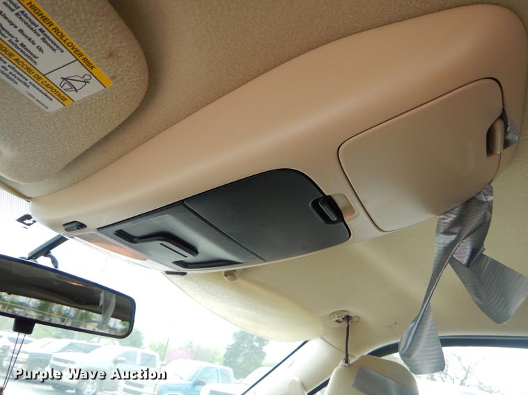 image for item FH9284 2004 Mercury Mountaineer SUV