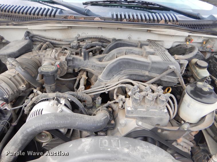 image for item FH9284 2004 Mercury Mountaineer SUV