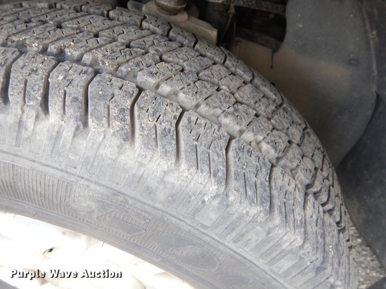 image for item FH9284 2004 Mercury Mountaineer SUV