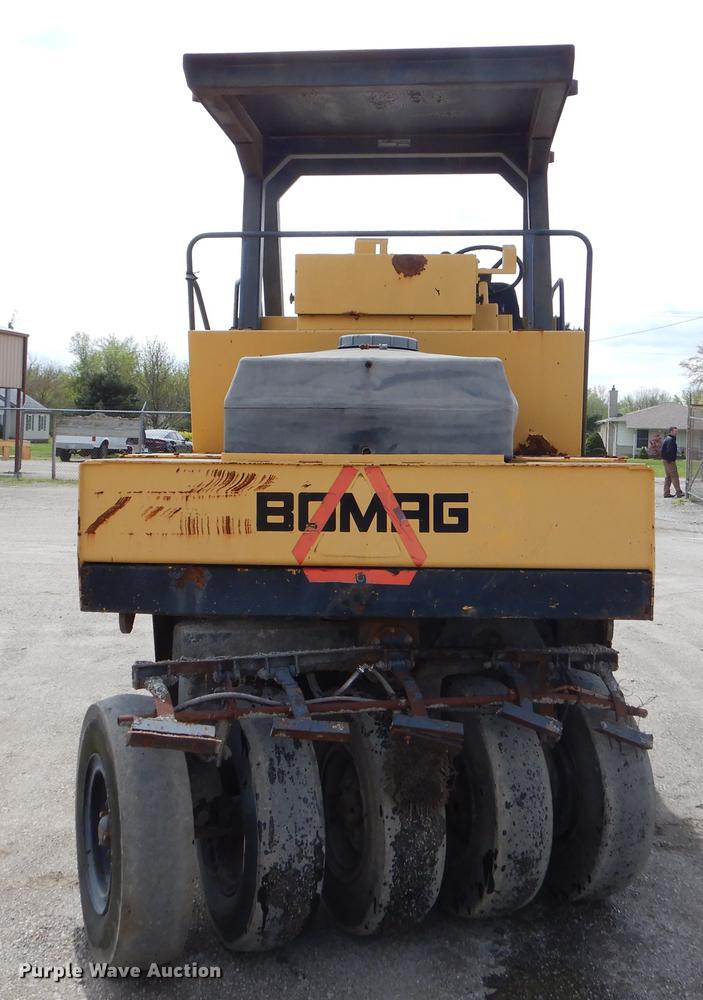image for item FH9288 Bomag BW12R pneumatic roller