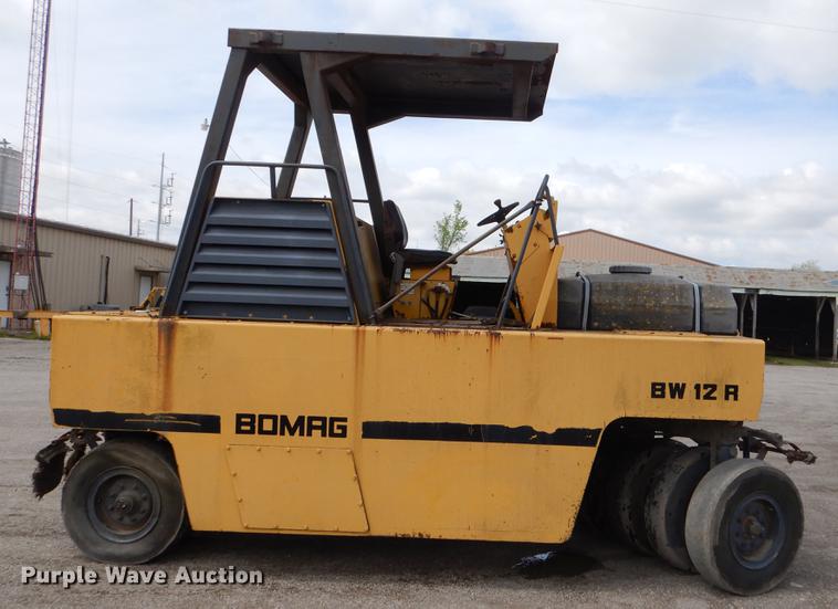 image for item FH9288 Bomag BW12R pneumatic roller