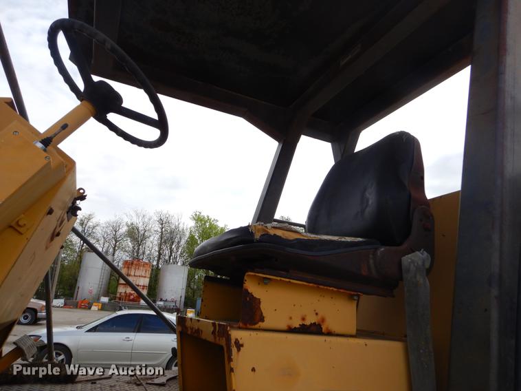 image for item FH9288 Bomag BW12R pneumatic roller