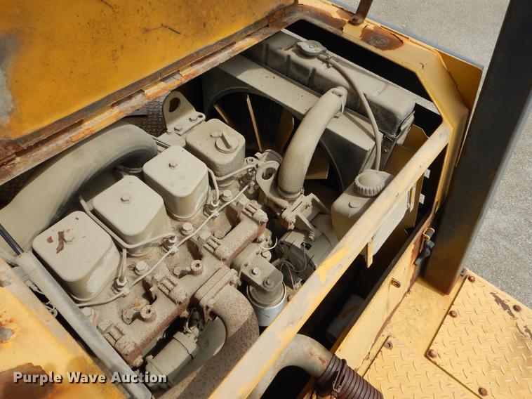 image for item FH9288 Bomag BW12R pneumatic roller