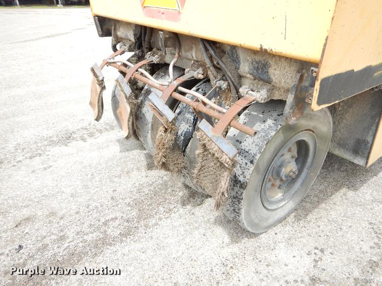 image for item FH9288 Bomag BW12R pneumatic roller