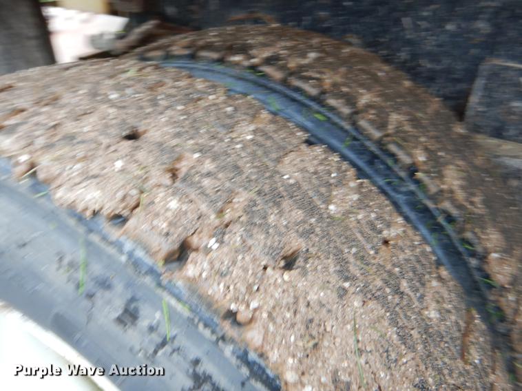 image for item FH9338 2002 International 2554 dump truck