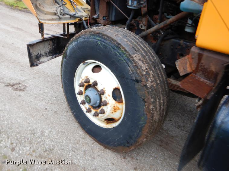 image for item FH9338 2002 International 2554 dump truck