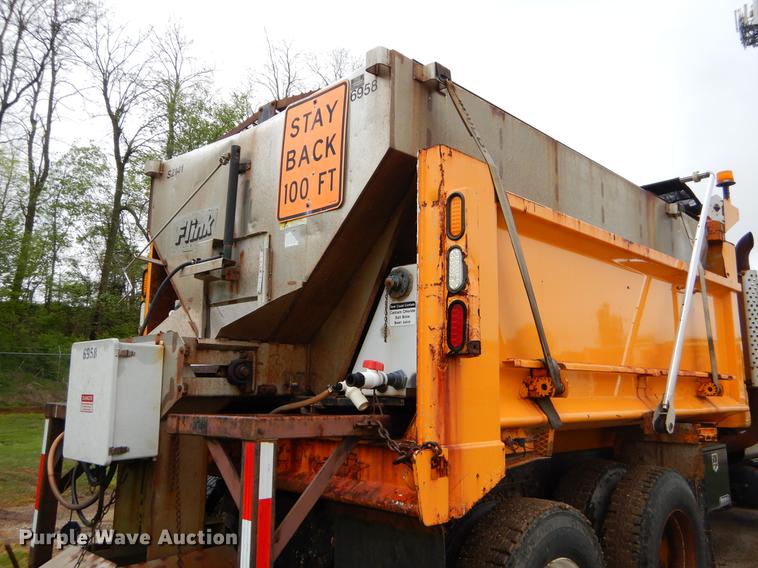 image for item FH9338 2002 International 2554 dump truck
