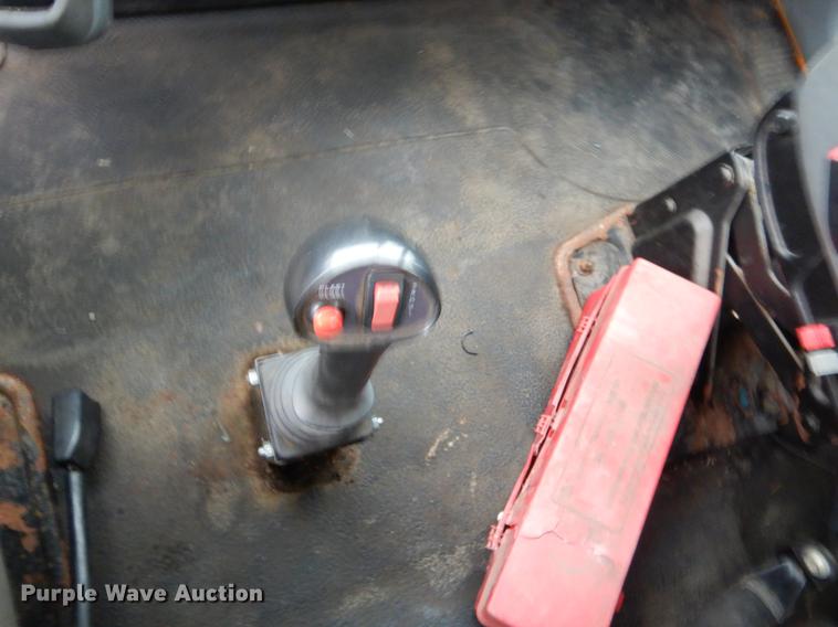 image for item FH9339 2006 International 7400 flatbed truck