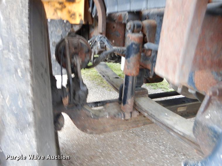 image for item FH9339 2006 International 7400 flatbed truck