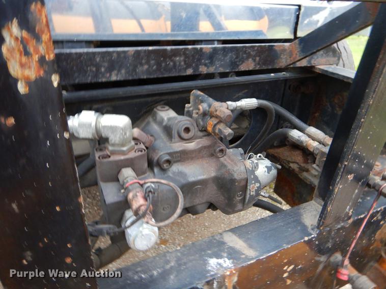 image for item FH9339 2006 International 7400 flatbed truck