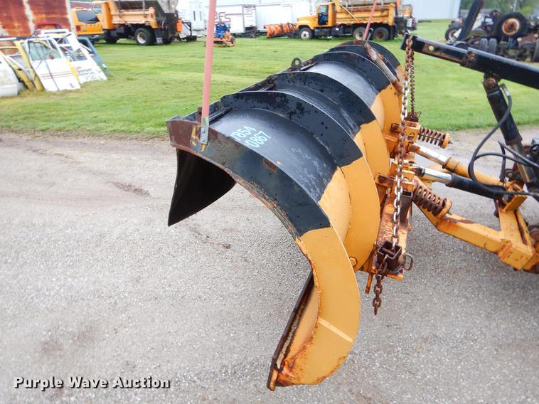 image for item FH9339 2006 International 7400 flatbed truck