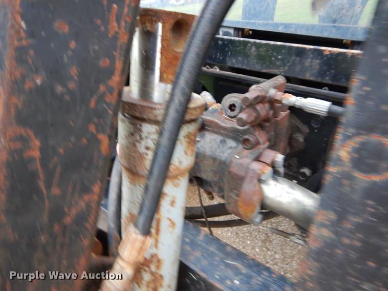 image for item FH9341 2006 International 7400 truck cab and chassis