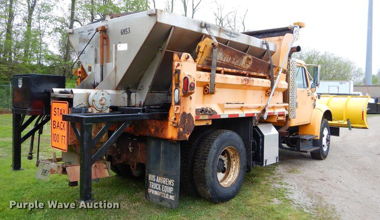image for item FH9343 2002 International 4900 dump truck