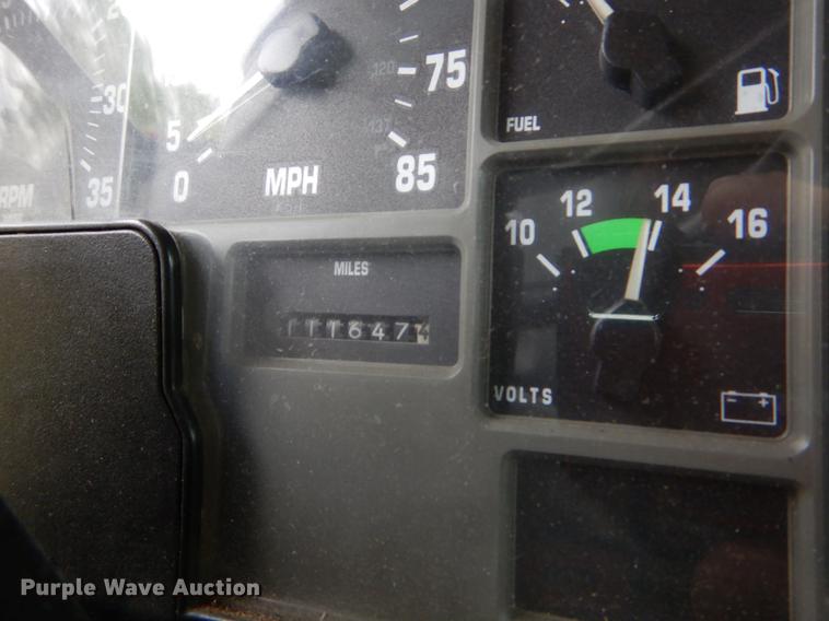 image for item FH9343 2002 International 4900 dump truck