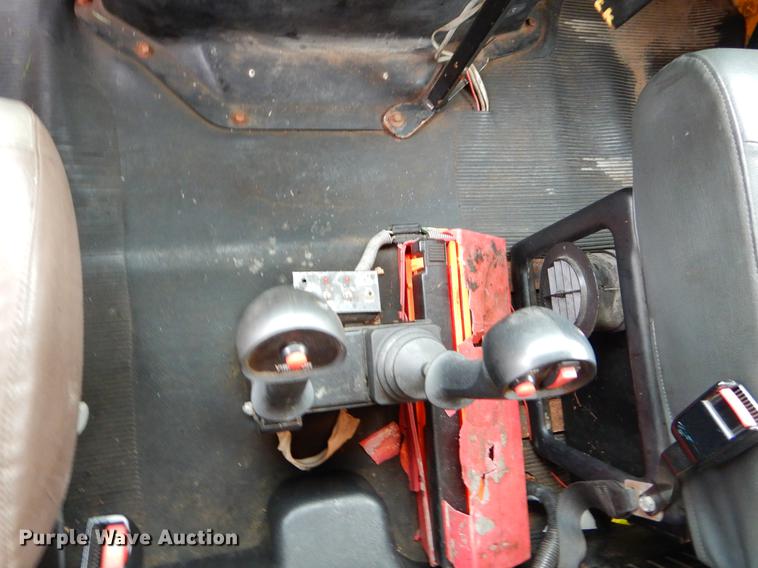 image for item FH9343 2002 International 4900 dump truck