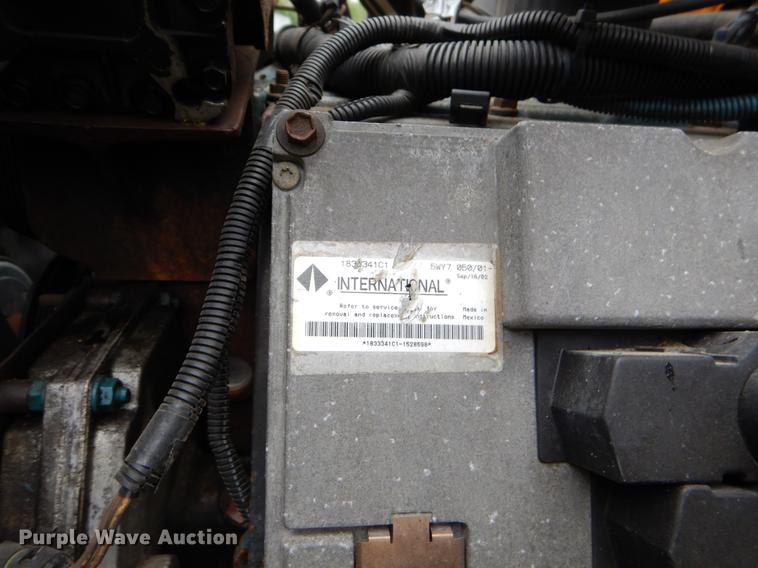 image for item FH9343 2002 International 4900 dump truck