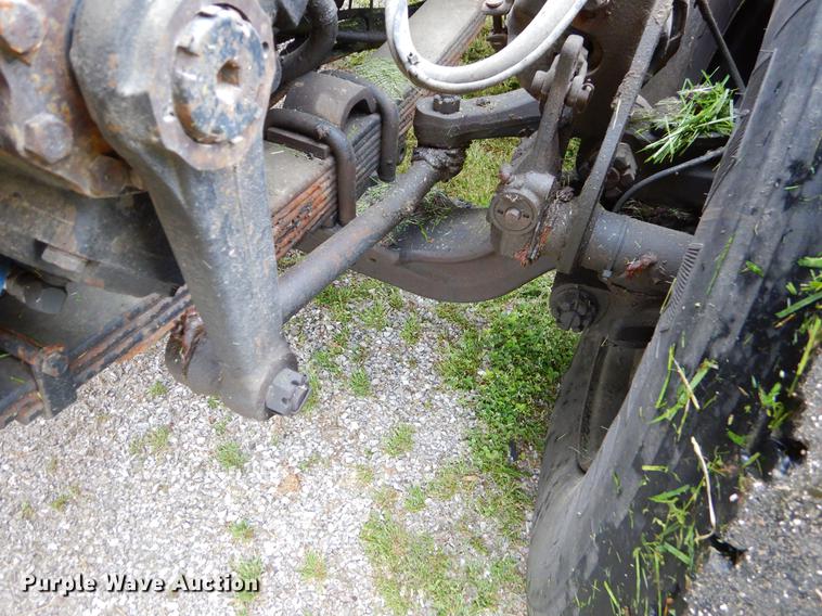 image for item FH9343 2002 International 4900 dump truck