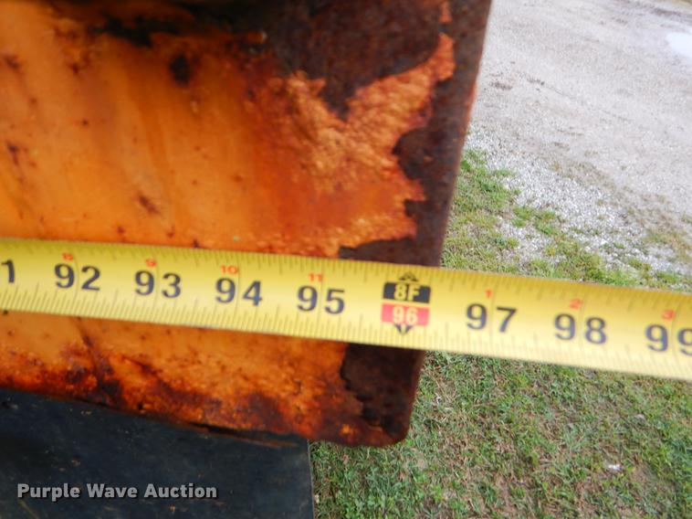 image for item FH9343 2002 International 4900 dump truck