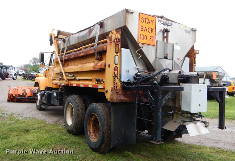 image for item FH9345 2002 International 2554 dump truck