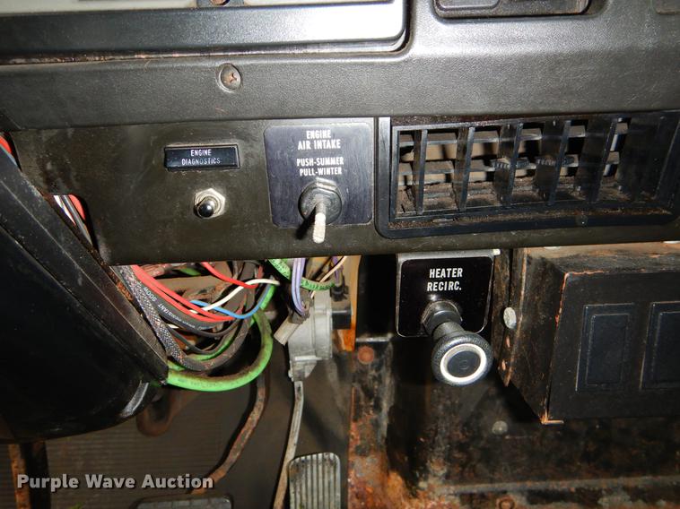 image for item FH9345 2002 International 2554 dump truck