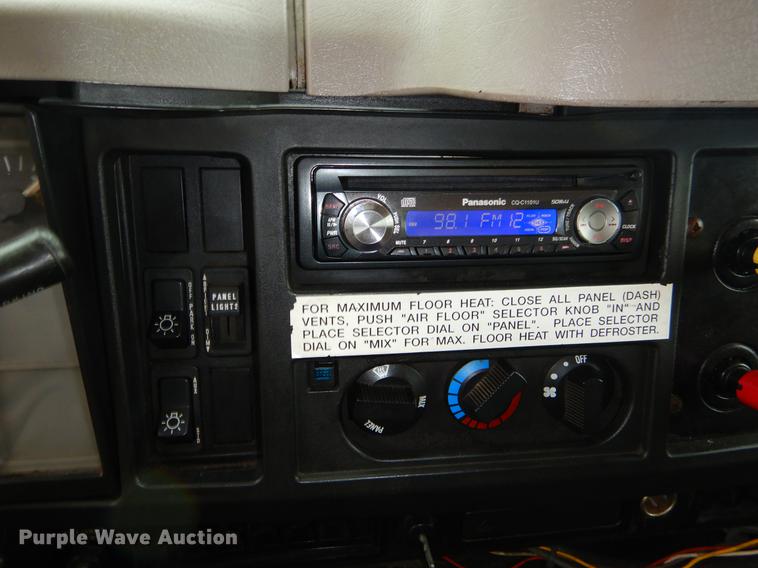 image for item FH9345 2002 International 2554 dump truck