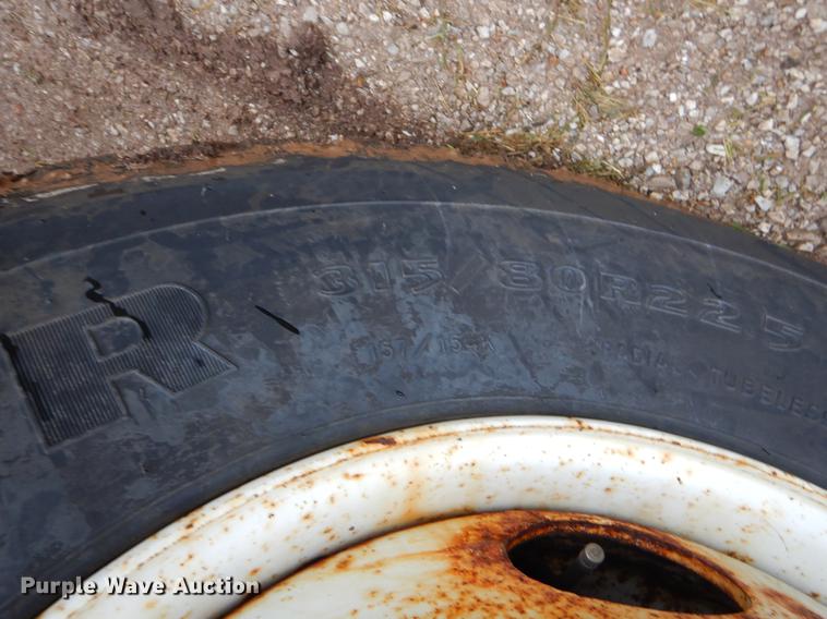 image for item FH9345 2002 International 2554 dump truck