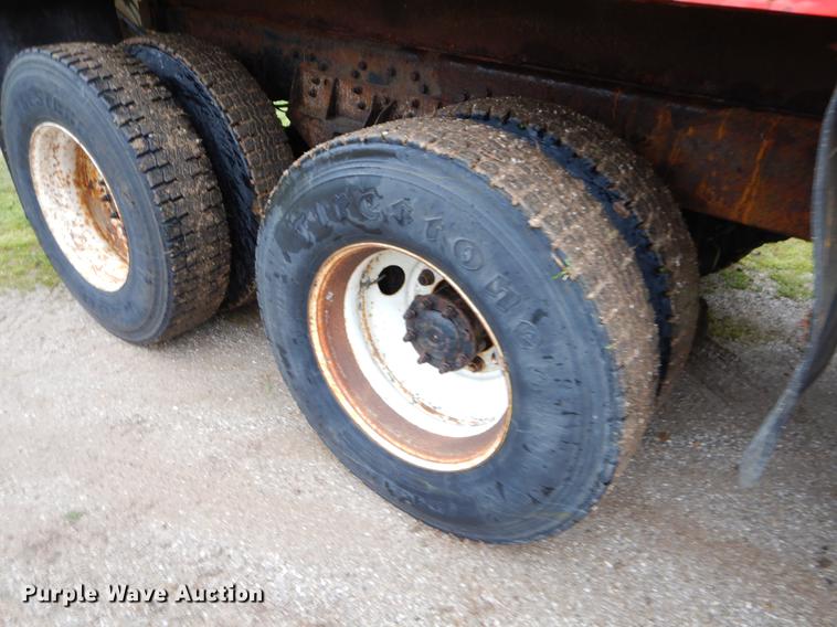 image for item FH9345 2002 International 2554 dump truck