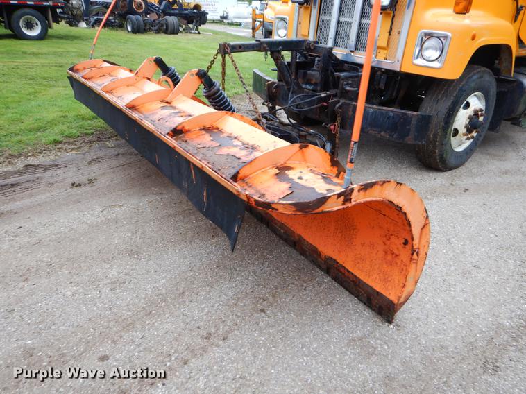 image for item FH9345 2002 International 2554 dump truck