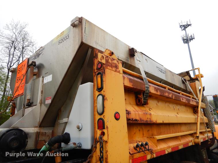 image for item FH9345 2002 International 2554 dump truck