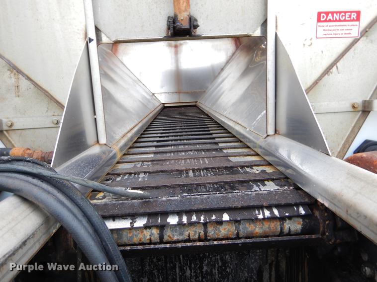 image for item FH9345 2002 International 2554 dump truck