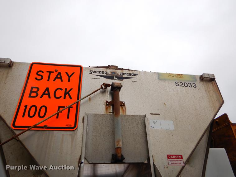 image for item FH9345 2002 International 2554 dump truck