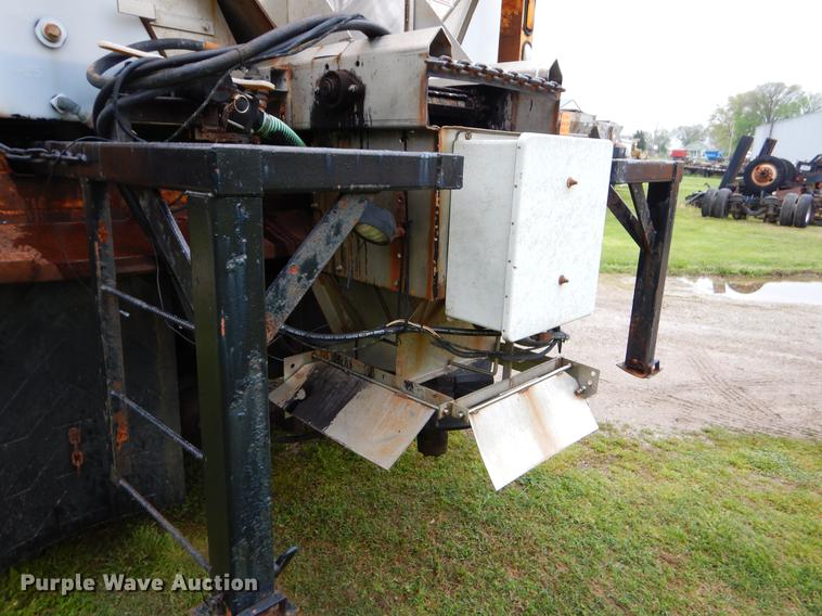 image for item FH9345 2002 International 2554 dump truck