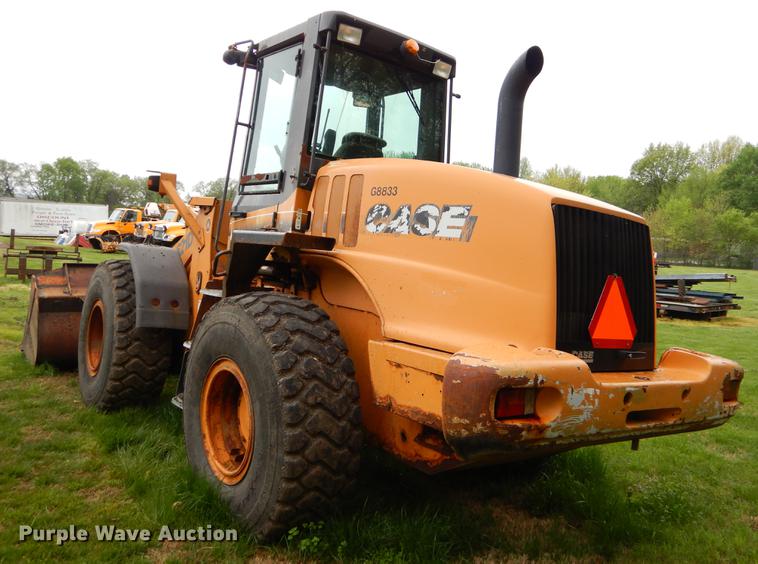 image for item FH9350 2002 Case 621D wheel loader