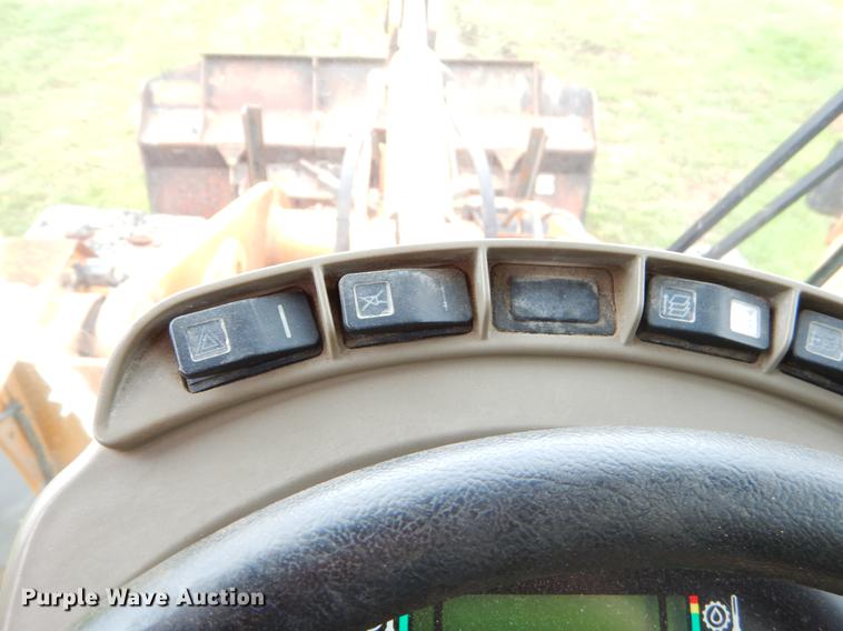 image for item FH9350 2002 Case 621D wheel loader