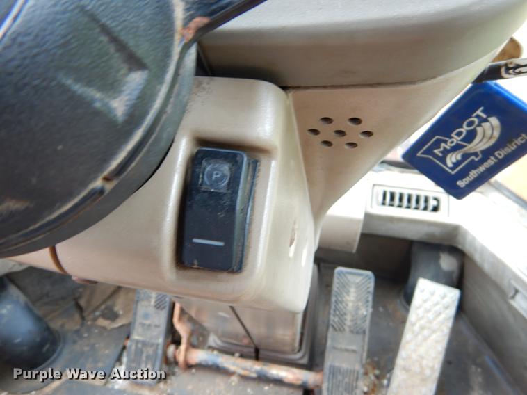 image for item FH9350 2002 Case 621D wheel loader