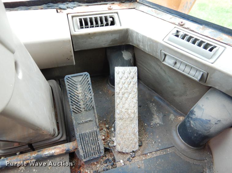 image for item FH9350 2002 Case 621D wheel loader