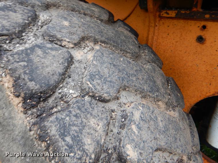 image for item FH9350 2002 Case 621D wheel loader