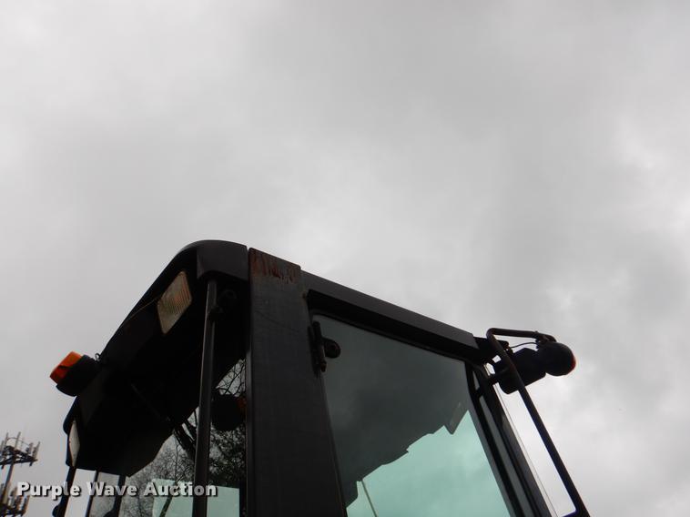 image for item FH9350 2002 Case 621D wheel loader