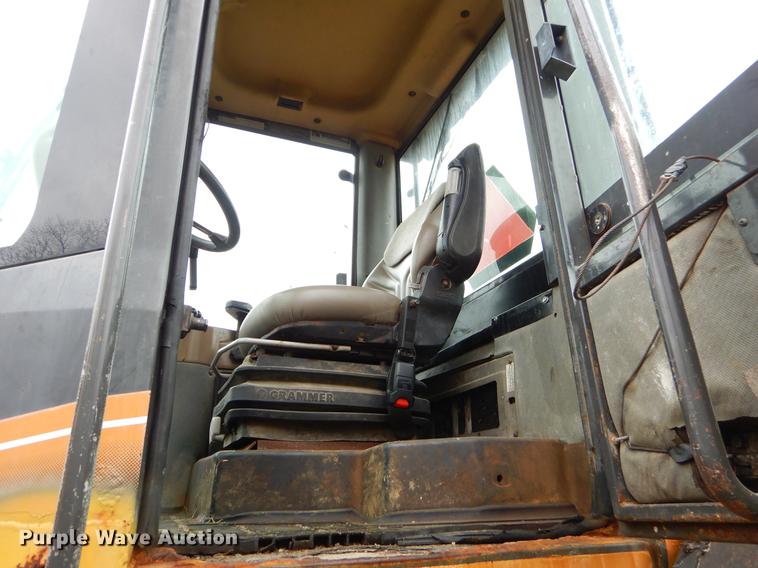 image for item FH9351 2002 Case 621D wheel loader