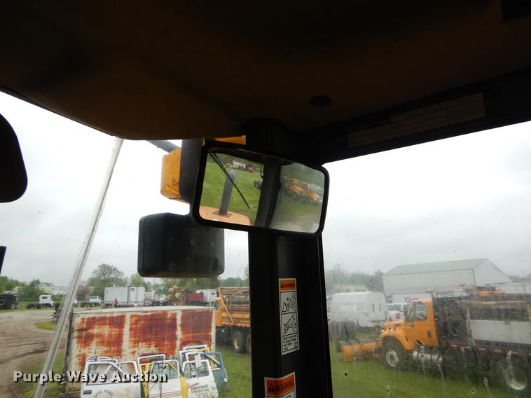 image for item FH9351 2002 Case 621D wheel loader