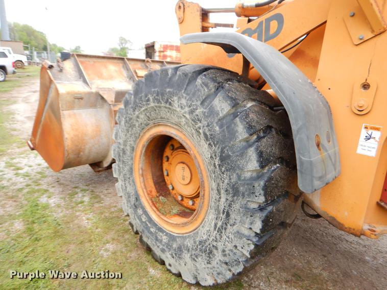 image for item FH9351 2002 Case 621D wheel loader