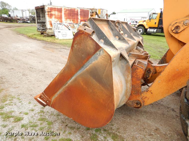 image for item FH9351 2002 Case 621D wheel loader