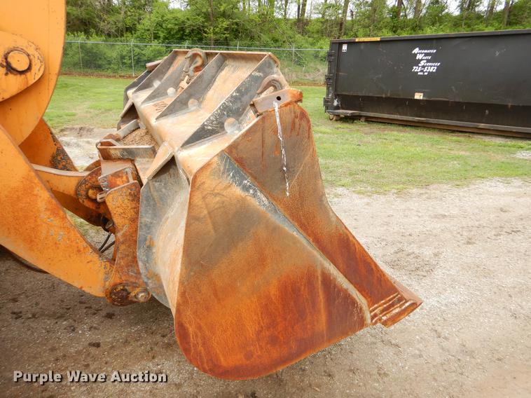 image for item FH9351 2002 Case 621D wheel loader