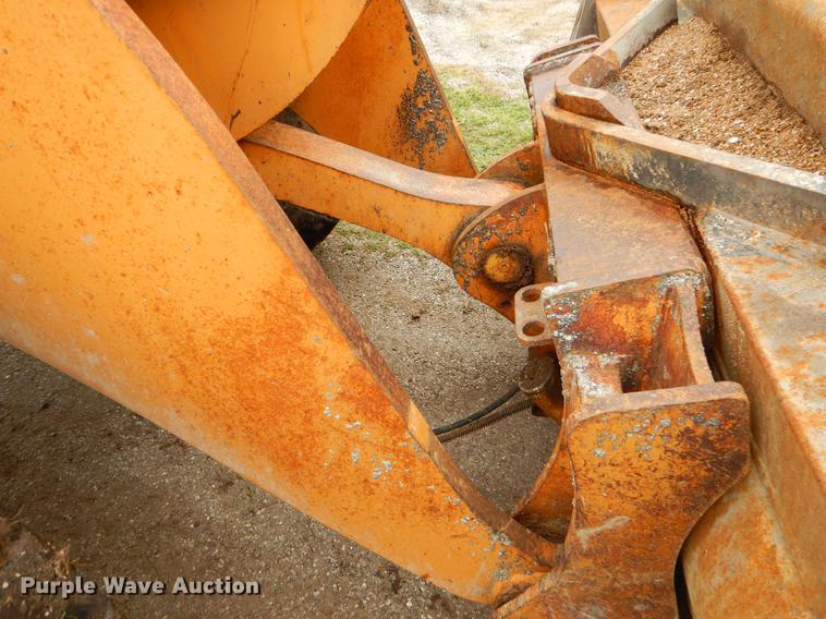 image for item FH9351 2002 Case 621D wheel loader