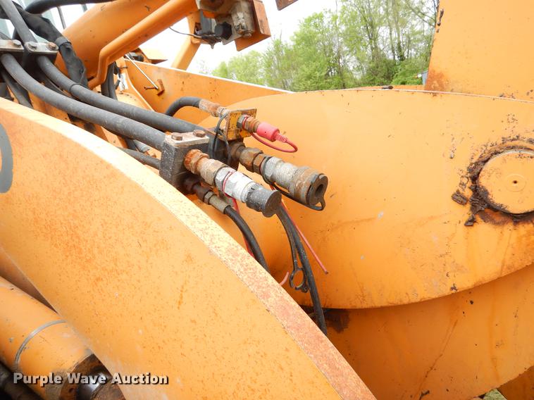 image for item FH9351 2002 Case 621D wheel loader