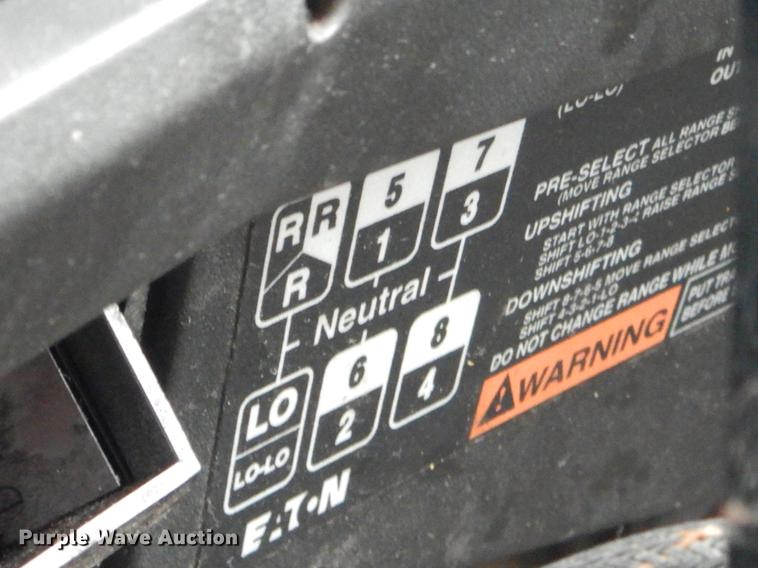 image for item FH9352 2002 International 2554 dump truck