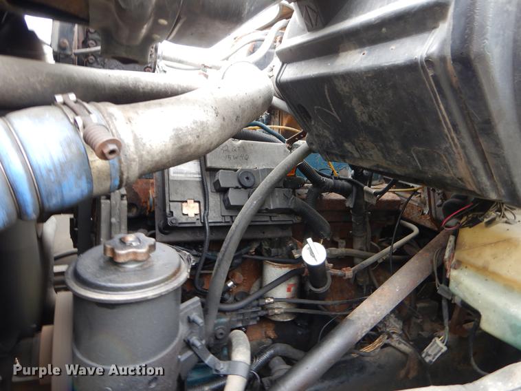 image for item FH9352 2002 International 2554 dump truck