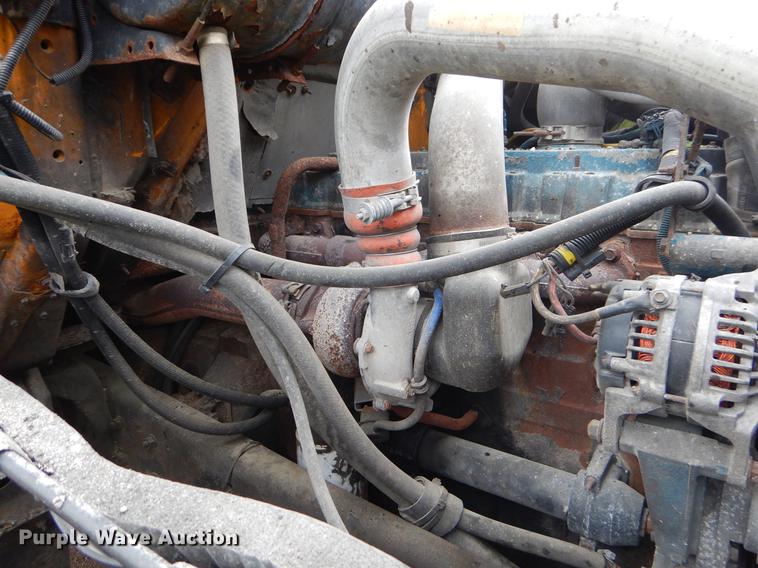 image for item FH9352 2002 International 2554 dump truck